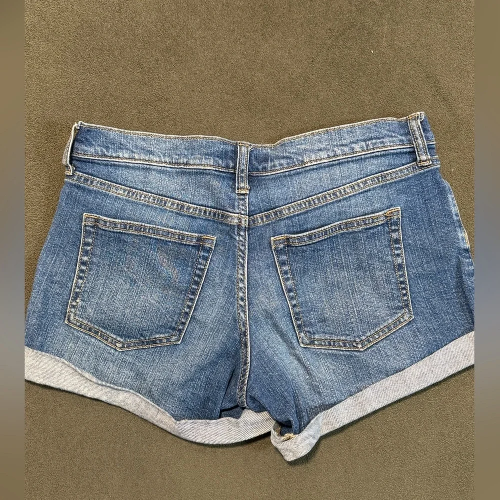 Banana Republic Blue Jean Shorts with Rolled Cuffs - Picture 3 of 6